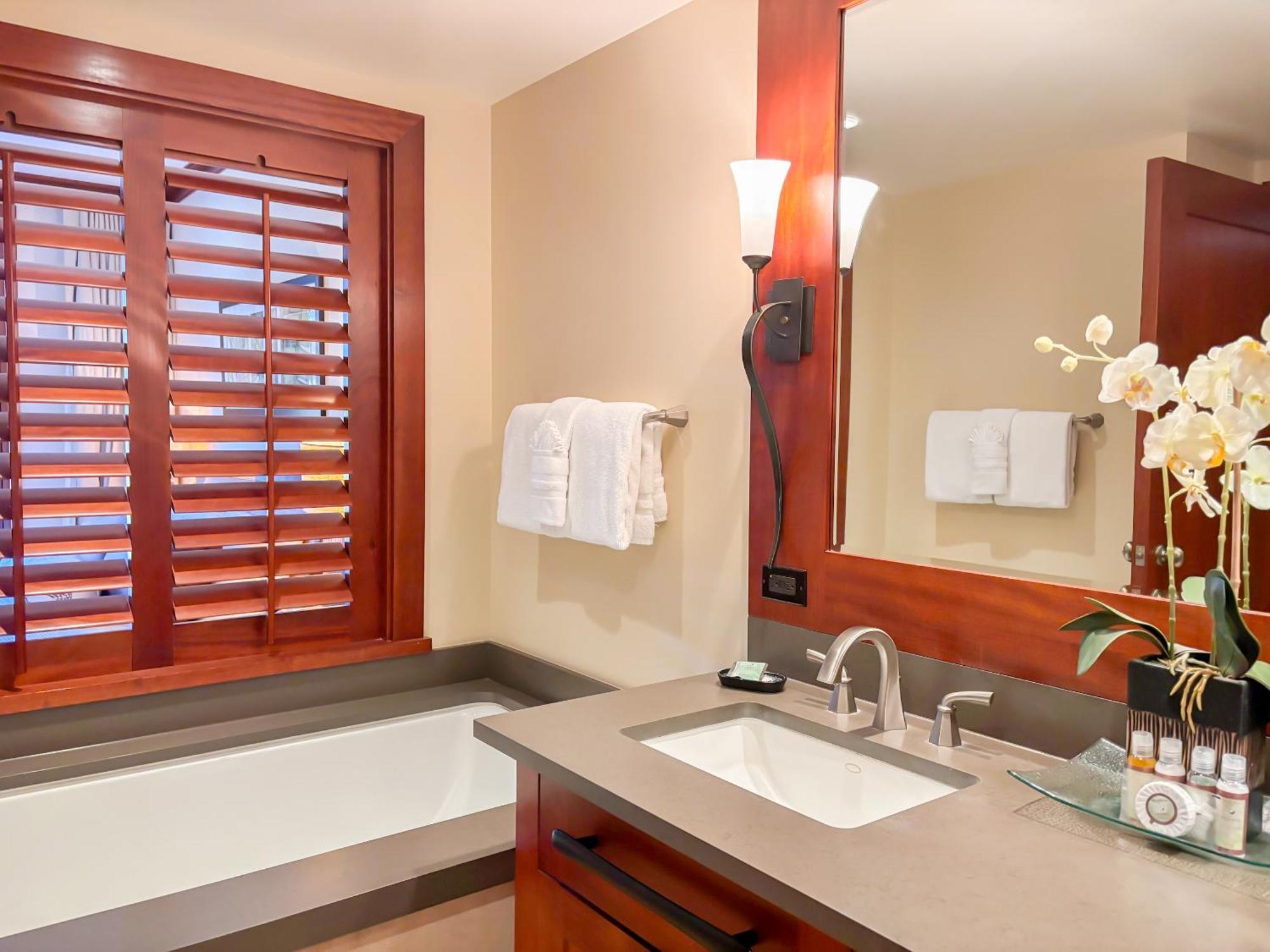 Ko Olina Beach Villas B304 - 3Br Luxury Condo With Stunning Ocean View & 2 Free Parking Kapolei Eksteriør bilde